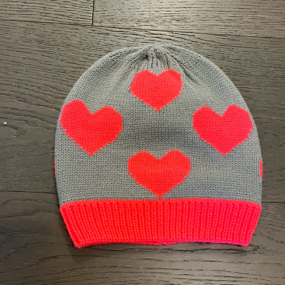 Gap girls knit hat with hearts NWT sz 6/7 retail $65